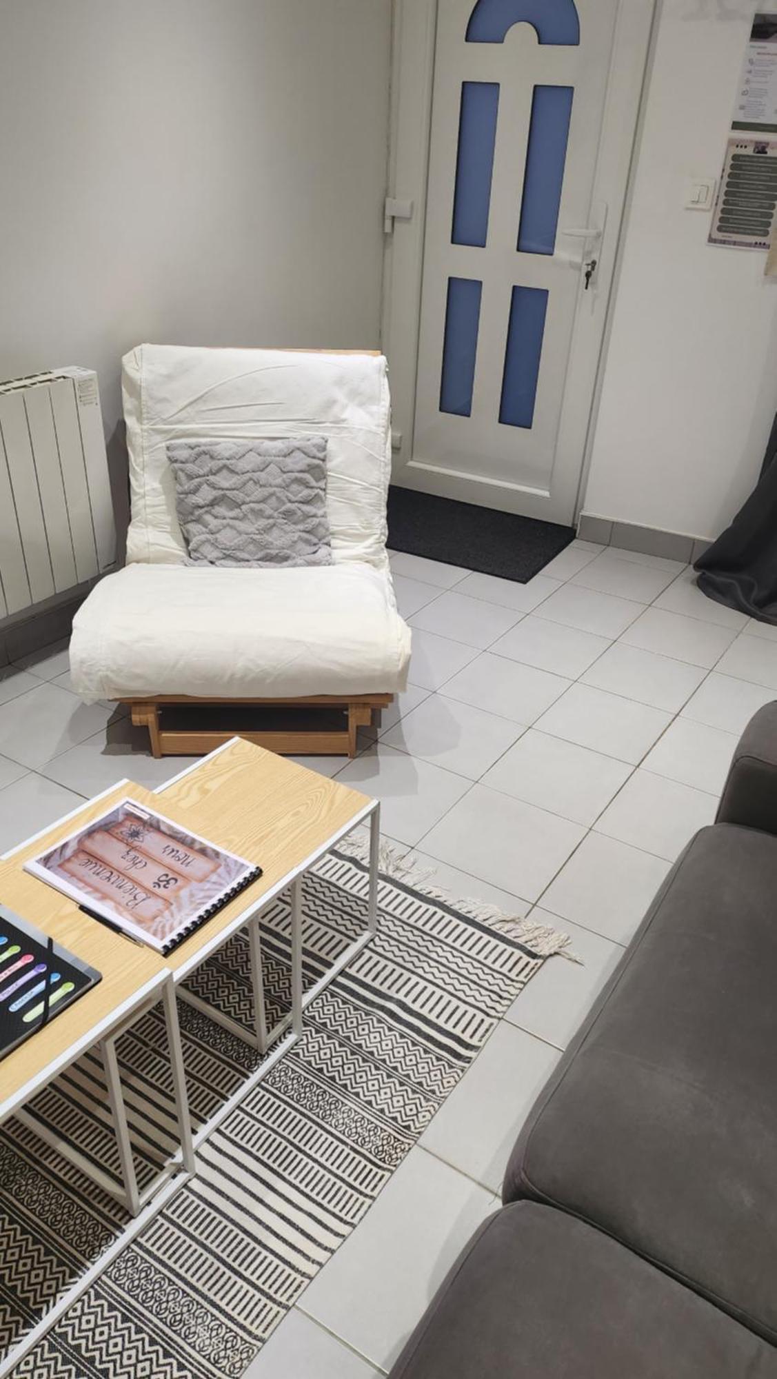 Joli Studio En Centre Ville Faremoutiers Exteriér fotografie